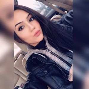 Meet your Posher, Cassi